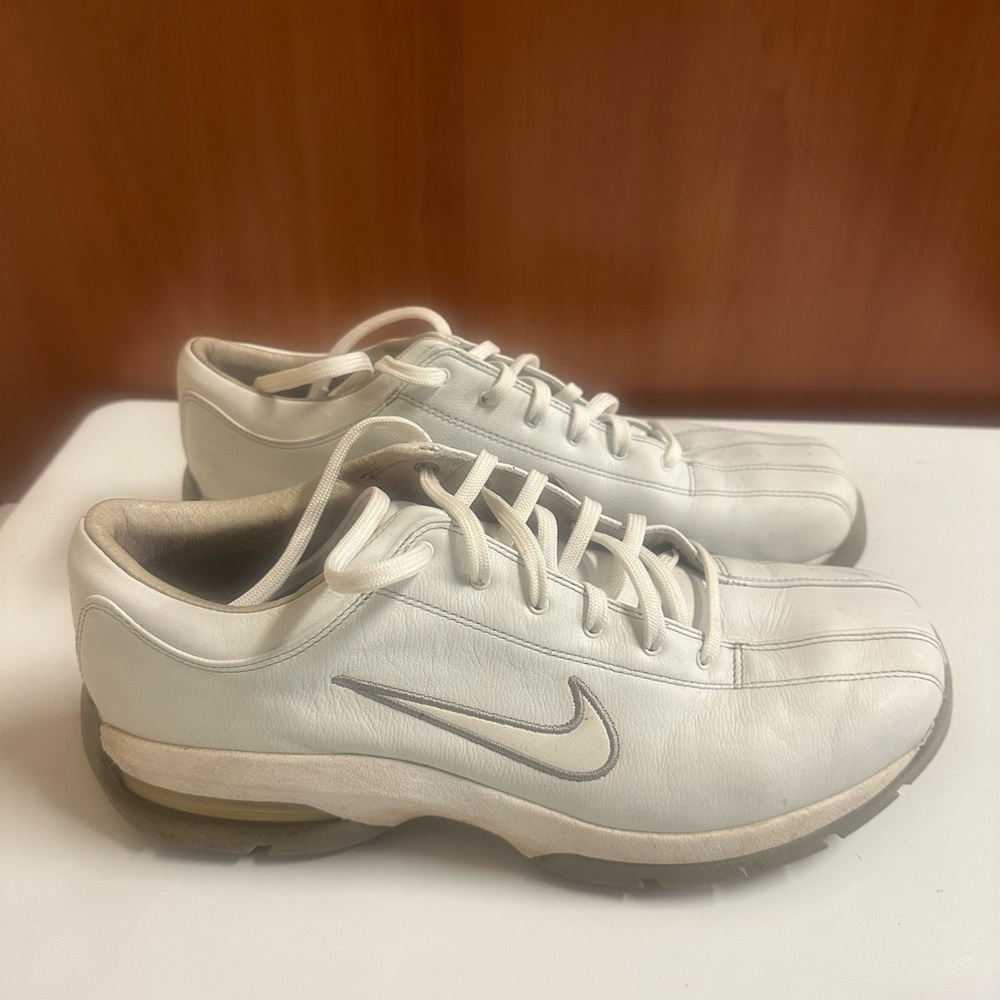 Women’s Nike golf shoes